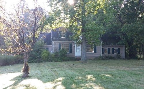 4179 Brainard Rd, Chagrin Falls, OH 44022