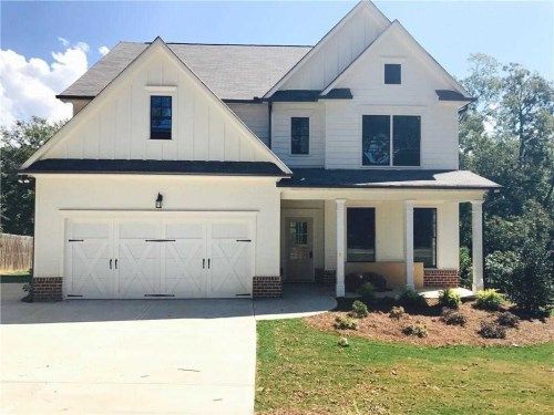 5307 Gainesville St, Flowery Branch, GA 30542