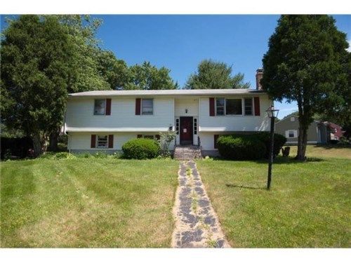 22 HILTON DR, East Hartford, CT 06118