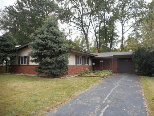 10 Milbrook Ln, Florissant, MO 63033