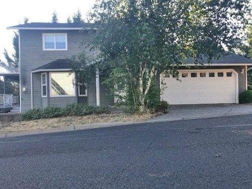 501 Cedar St, Rogue River, OR 97537