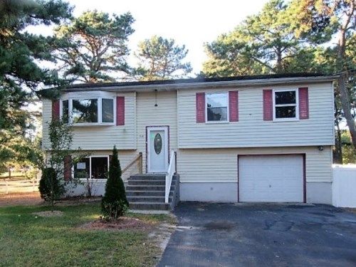 318 Cherokee Dr, Browns Mills, NJ 08015