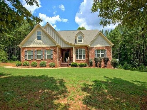 94 Meadow View Glen, Newnan, GA 30265