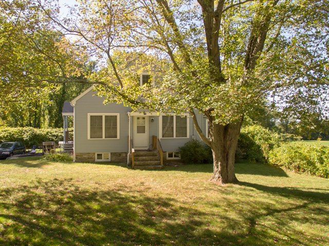 174 LIBERTY HWY, Putnam, CT 06260