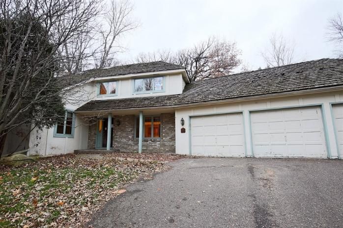 14010 Minnehaha Pl, Wayzata, MN 55391