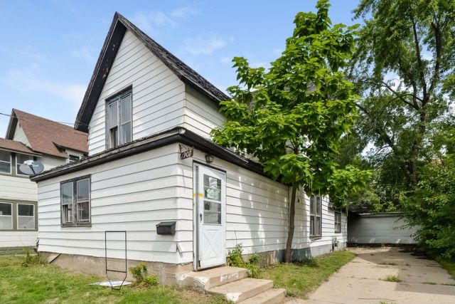 1907 University Ave NE, Minneapolis, MN 55418