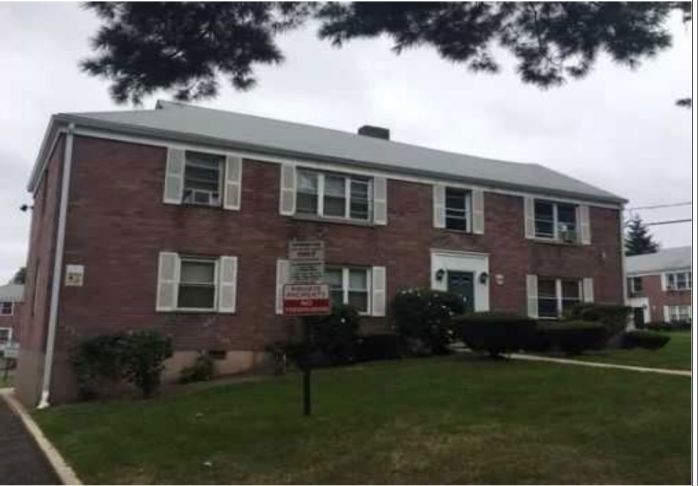 1068 E Main St Apt 2, Stamford, CT 06902