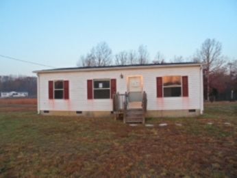 196 Pioneer Rd, Hohenwald, TN 38462