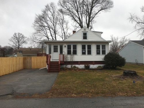 15 Birch St, Warwick, RI 02888