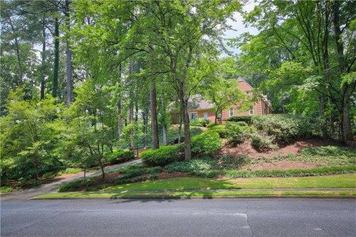 6155 River Chase Circle, Atlanta, GA 30328