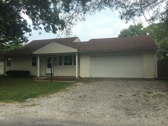 23 Lillian Dr, Belleville, IL 62226