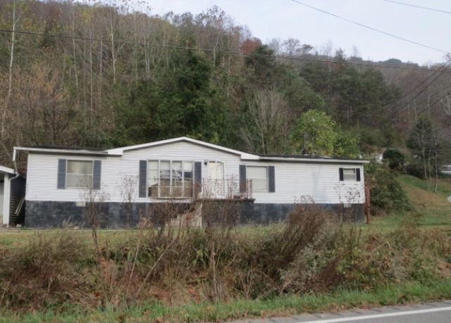 5860 Ky Route 302, Van Lear, KY 41265