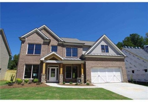 611 Hunters Grove Ct, Buford, GA 30518