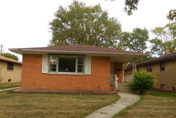 17543 William St, Lansing, IL 60438