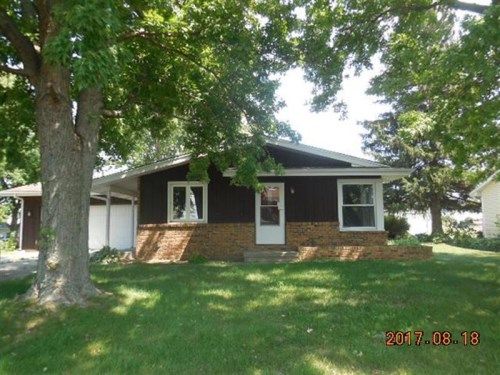 1104 N CHURCH, Roanoke, IL 61561