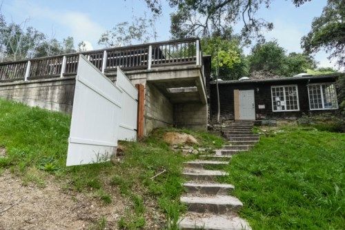 8351 Kirkwood Drive, Los Angeles, CA 90046