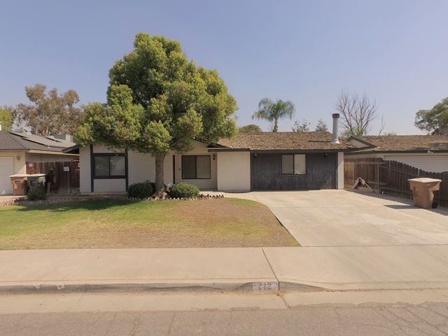 712 Iris Street, Bakersfield, CA 93308