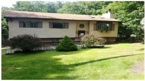 12420 Mountain Laurel Dr, East Stroudsburg, PA 18302