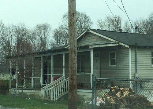 202 Meadows Ave, Crab Orchard, WV 25827