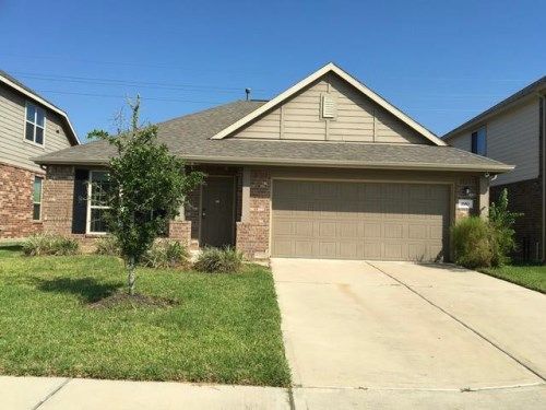 1910 Hidden Cypress Ln, Fresno, TX 77545