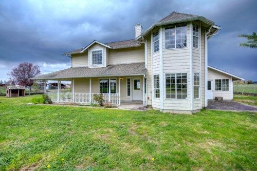 25414 Se 424th St, Enumclaw, WA 98022