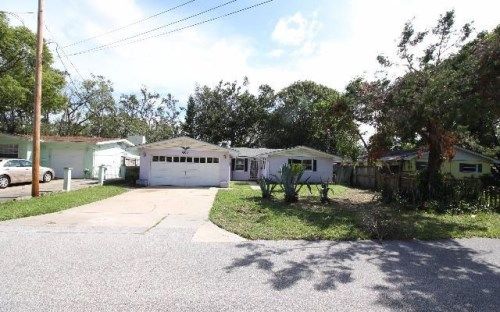 607 Center Ln, Daytona Beach, FL 32117