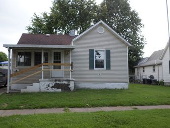 417 N 20th St, Herrin, IL 62948