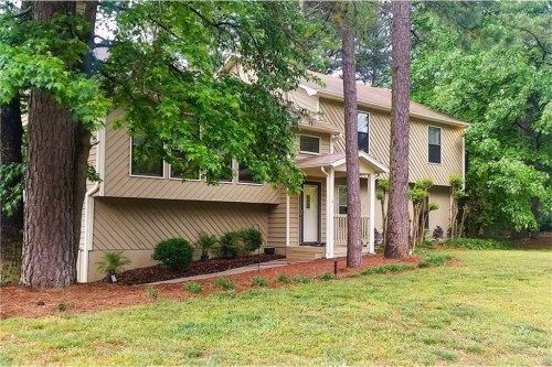 2070 Arrowhead Trail, Marietta, GA 30062