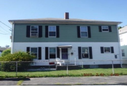 71-73 Hunts Ave, Pawtucket, RI 02861