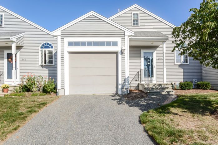 305 VILLAGE LN UNIT 305, Bellingham, MA 02019