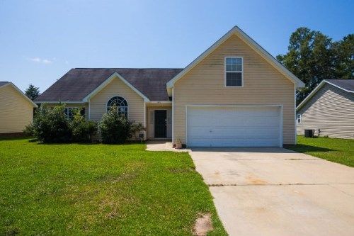 648 New Stock Dr, Hopkins, SC 29061