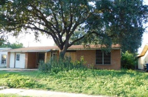 4243 Skelton Dr, San Antonio, TX 78219