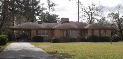 210 Lewis St, Mullins, SC 29574