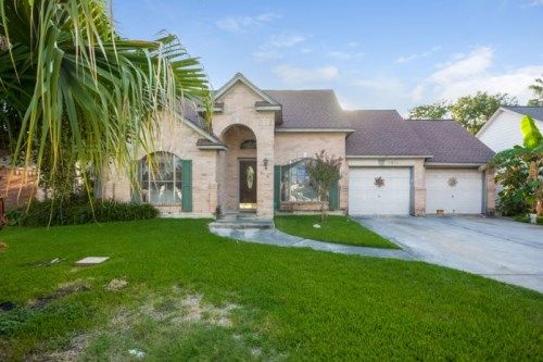 3811 Barracuda Ln, La Porte, TX 77571