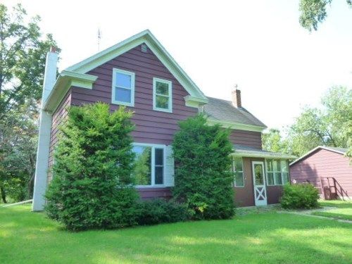 14 3rd Ave SE, New London, MN 56273