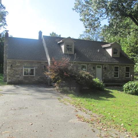 2735 Compass Rd, Honey Brook, PA 19344