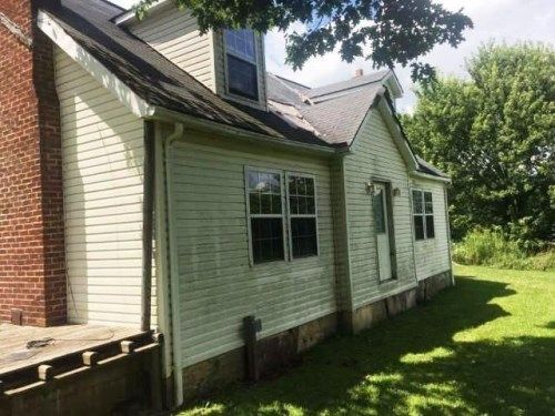 7489 Millcreek Rd, Quinwood, WV 25981