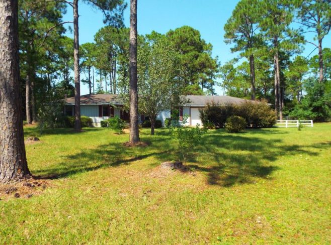 120 Emmons Ln, Pensacola, FL 32506