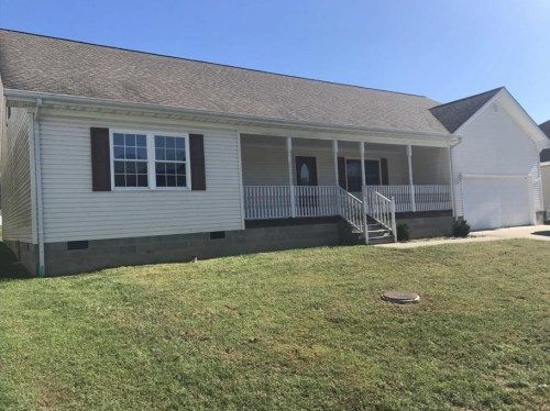 304 Indian Dr, West Van Lear, KY 41268