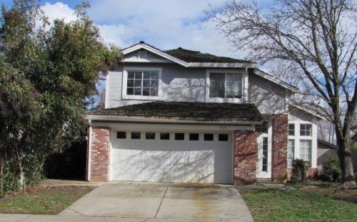 9117 Old Creek Dr, Elk Grove, CA 95758