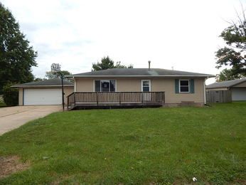 223 6th Street Ct W, Andalusia, IL 61232