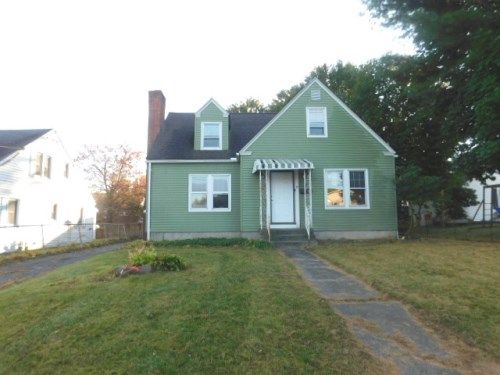 17 Golden Hill St, New Britain, CT 06053