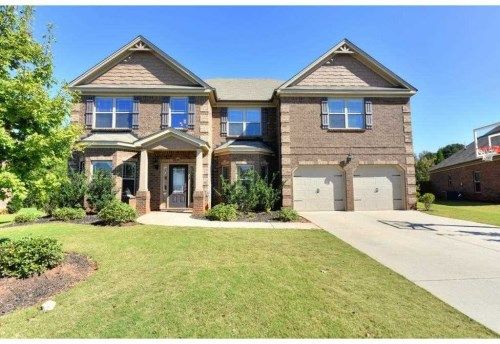 6220 Brookridge Dr, Flowery Branch, GA 30542