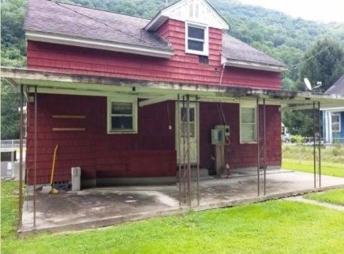 561 McKinley St, Wharton, WV 25208