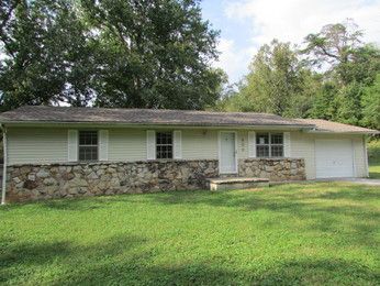 806 Bluff Rd, Harriman, TN 37748