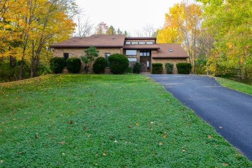 203 Fairview Rd, Clarks Summit, PA 18411