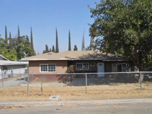 48 South Doree St, Porterville, CA 93257