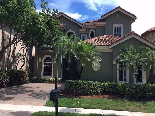 8012 VALHALLA DR, Delray Beach, FL 33446