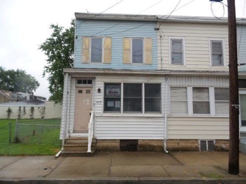 223 3rd St, Gloucester City, NJ 08030