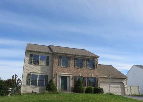 2 Iron Horse Cir, Palmyra, PA 17078